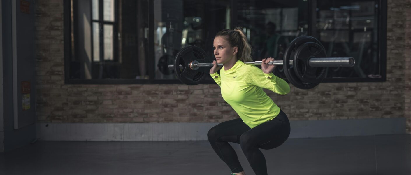 10 Effectieve Oefeningen voor een Volledige Lichaamstraining in de Sportschool